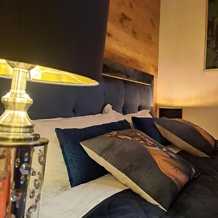 Zwei Hirsche Seefeld in Tirol