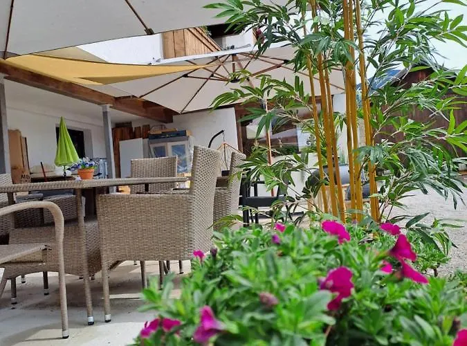 Zwei Hirsche ロッジ *