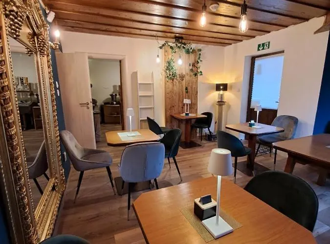 Zwei Hirsche Lodge *