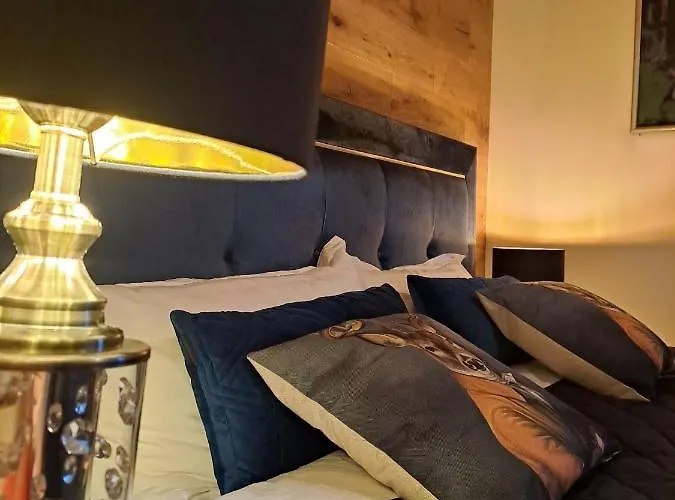 Zwei Hirsche Seefeld in Tirol